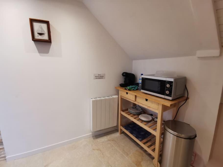 Le Rez De Jardin Apartment Honfleur Bagian luar foto