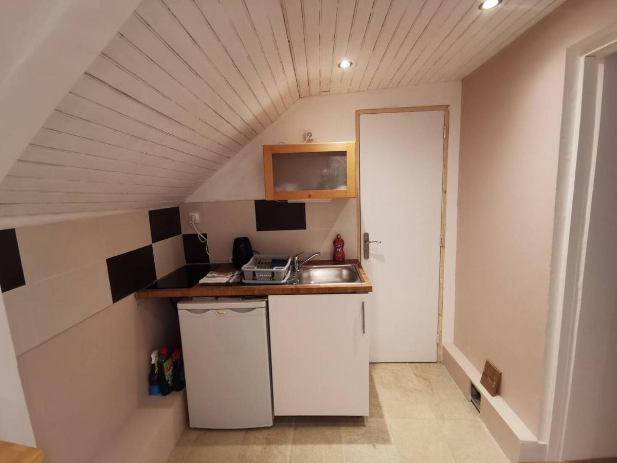Le Rez De Jardin Apartment Honfleur Bagian luar foto