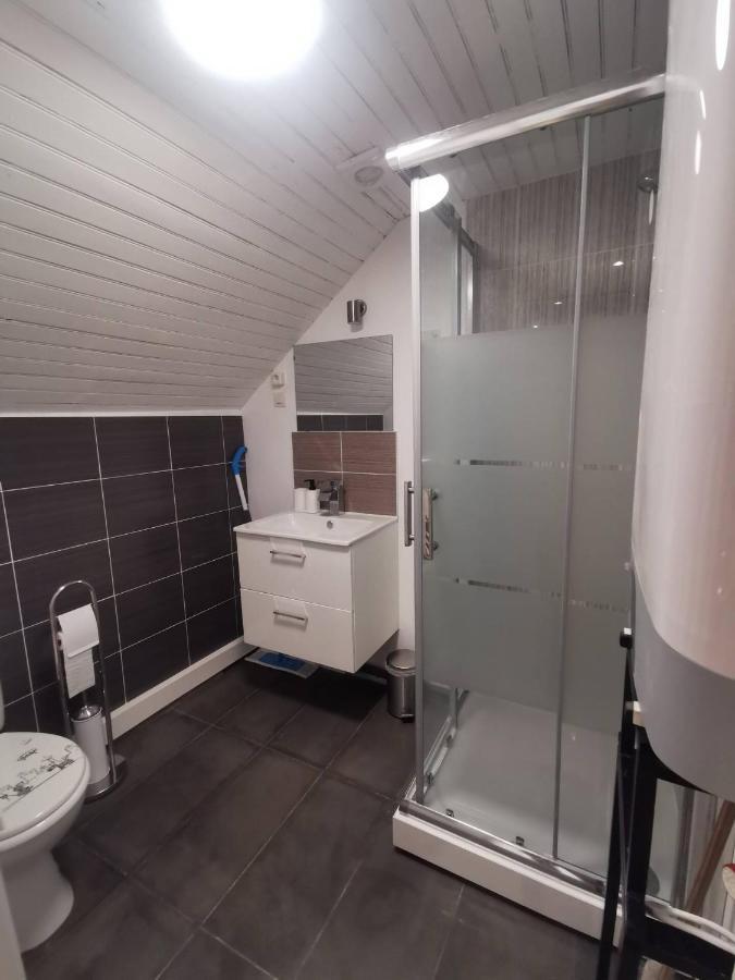 Le Rez De Jardin Apartment Honfleur Bagian luar foto