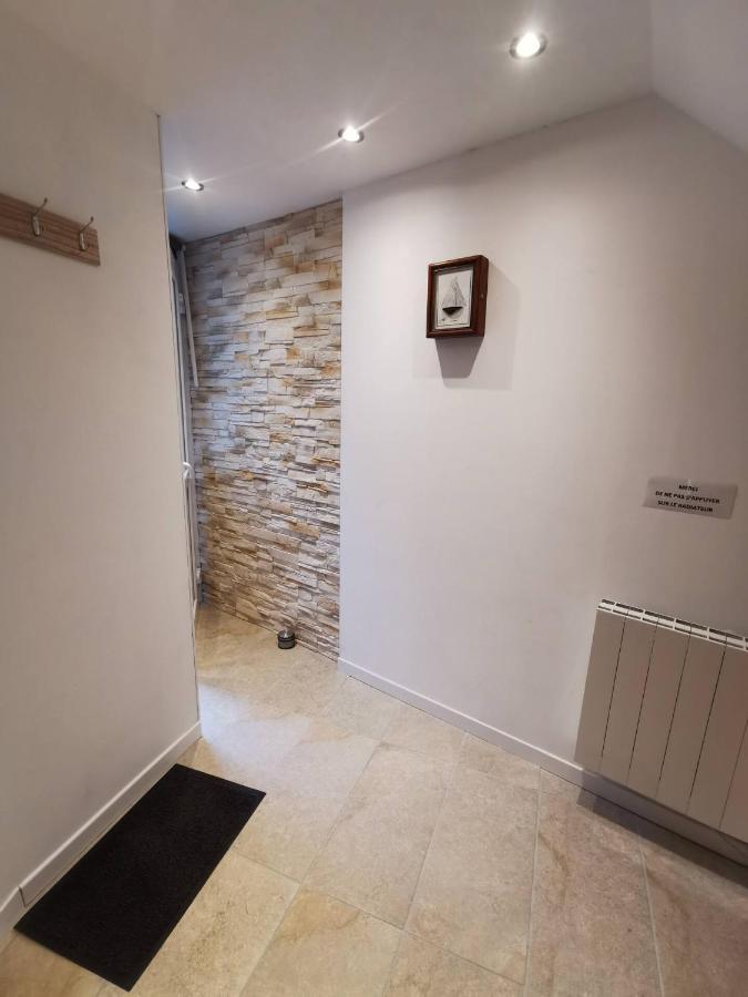 Le Rez De Jardin Apartment Honfleur Bagian luar foto